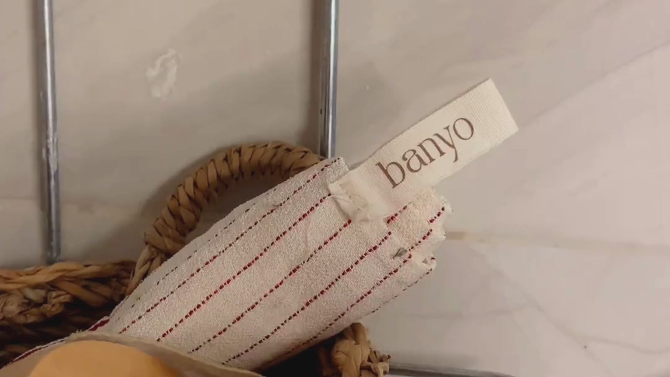 how-to-use-exfoliating-gloves-step-by-step